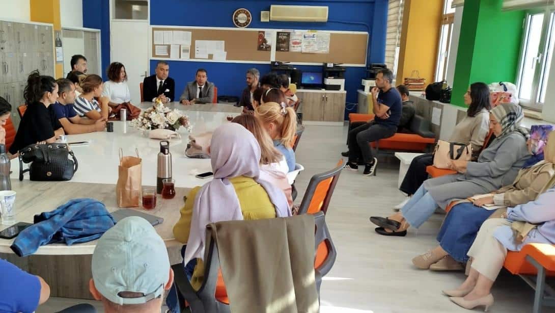 İlçe Millî Eğitim Müdürümüz Sayın Kenan YAVUZ Kepez İlkokulu/Ortaokulu/Yunus Emre İmam Hatip Ortaokulunu ziyaret etti.
